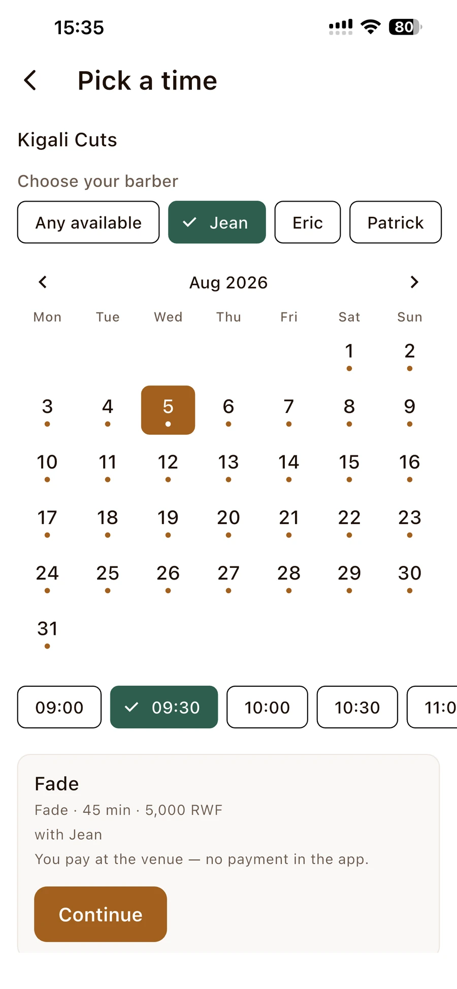 Booking a barber in the client app: choosing a stylist, a date, and a time slot